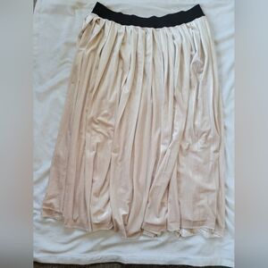 Leith champagne pleated crushed velvet midi skirt M
